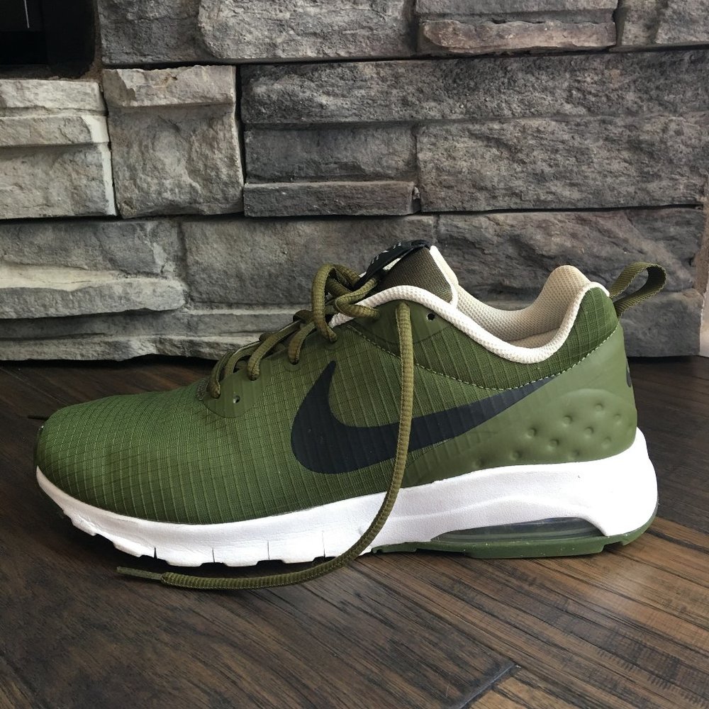 Nike Air Tennis Shoes